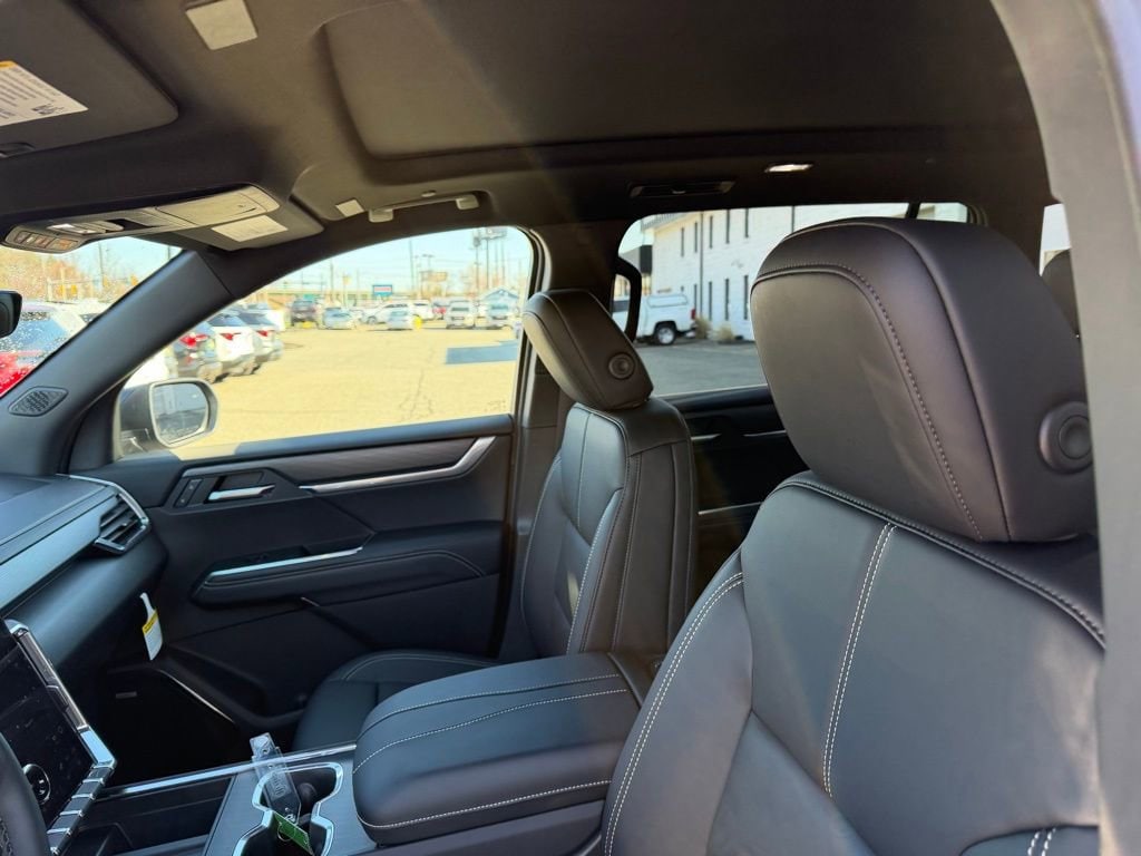 2026 GMC Acadia Elevation - Photo 15