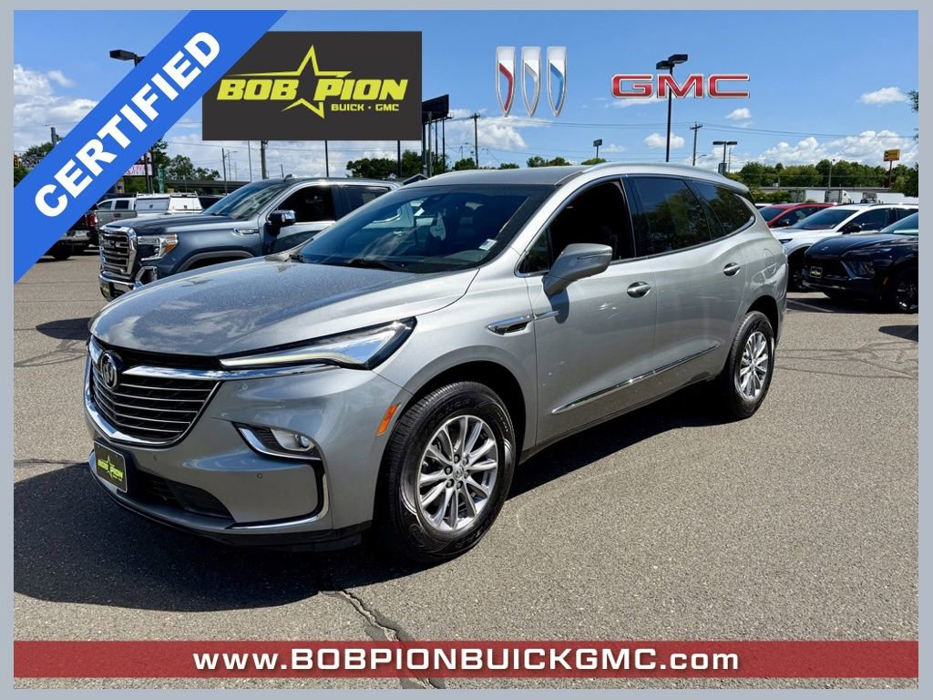2023 Buick Enclave Essence AWD's photo