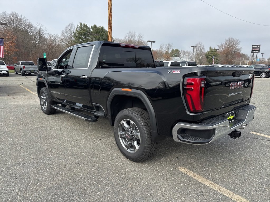 2026 Gmc Sierra 2500 HD SLT photo 3
