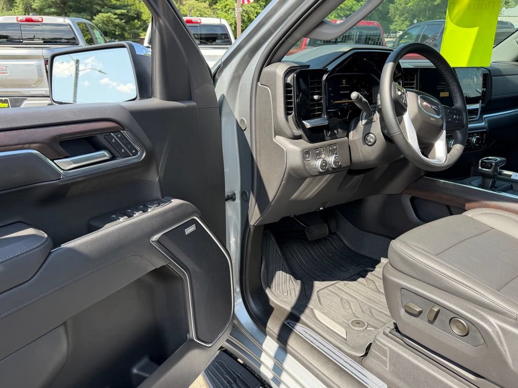 2026 GMC Sierra 1500 SLT - Photo 12