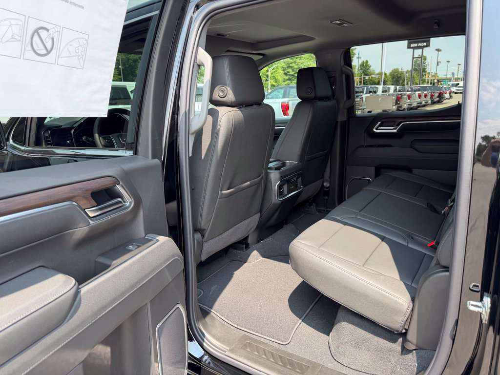 2026 GMC Sierra 1500 SLT - Photo 14