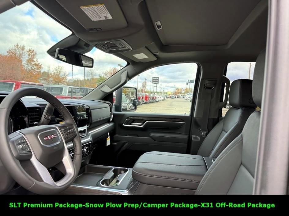 2025 GMC Sierra 2500HD SLT - Photo 15