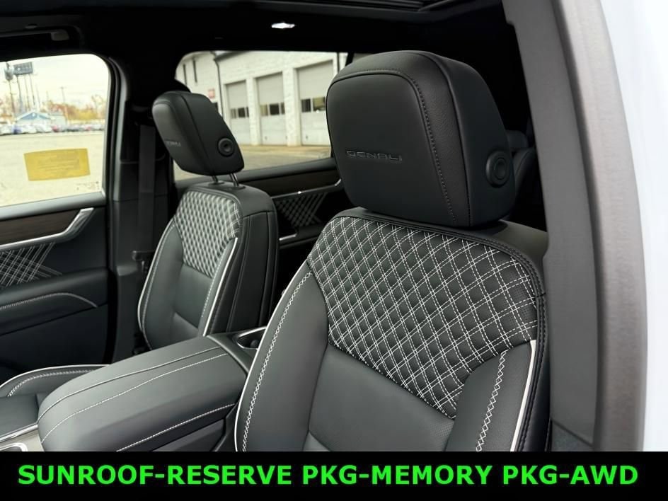 2026 GMC Acadia Denali - Photo 16