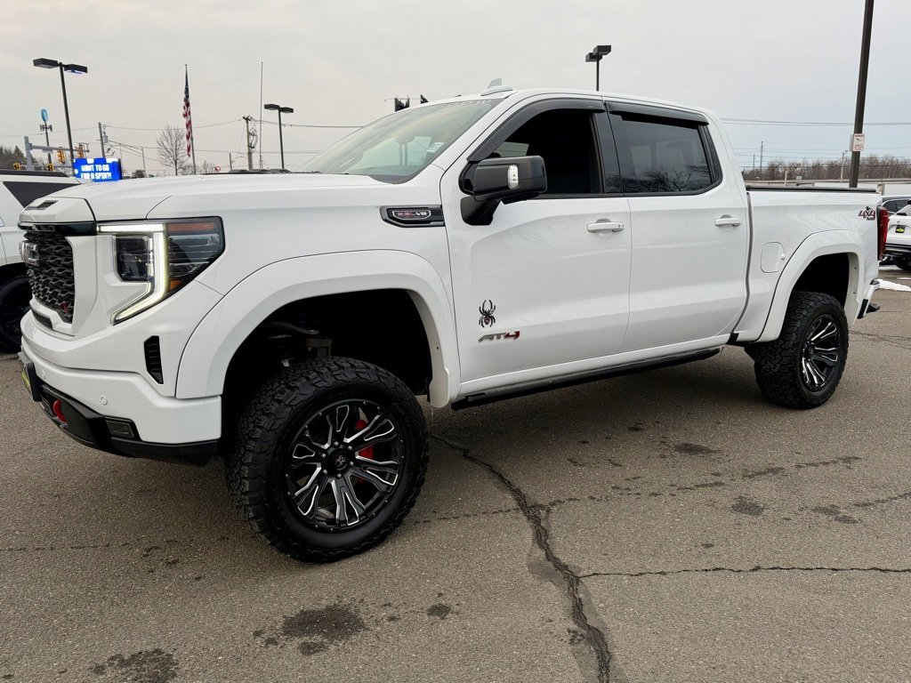 2023 GMC Sierra 1500 AT4's photo