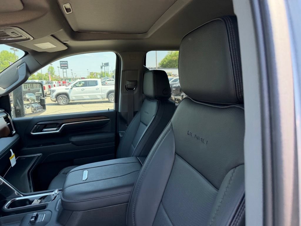 2026 GMC Sierra 2500HD Denali - Photo 13