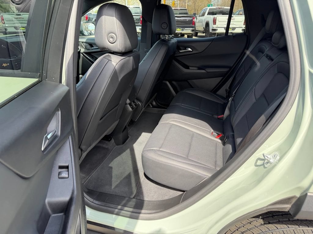 2025 Chevrolet Equinox LT - Photo 11