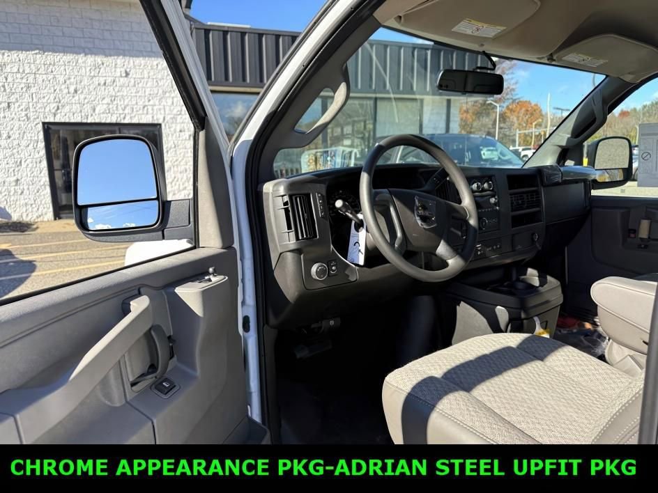 2025 GMC Savana Cargo Work Van - Photo 13