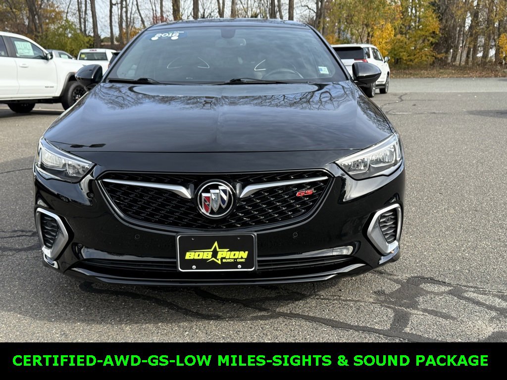 2018 Buick Regal Sportback GS photo 2