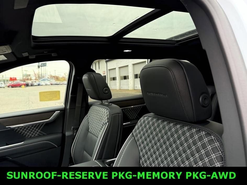 2026 GMC Acadia Denali - Photo 17