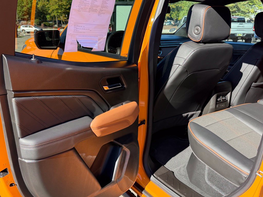 2025 GMC Canyon AT4 - Photo 13