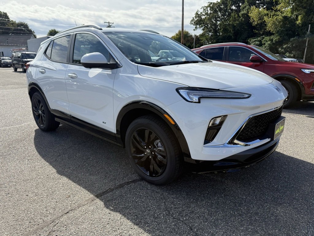 2026 Buick Encore GX Sport Touring photo 2