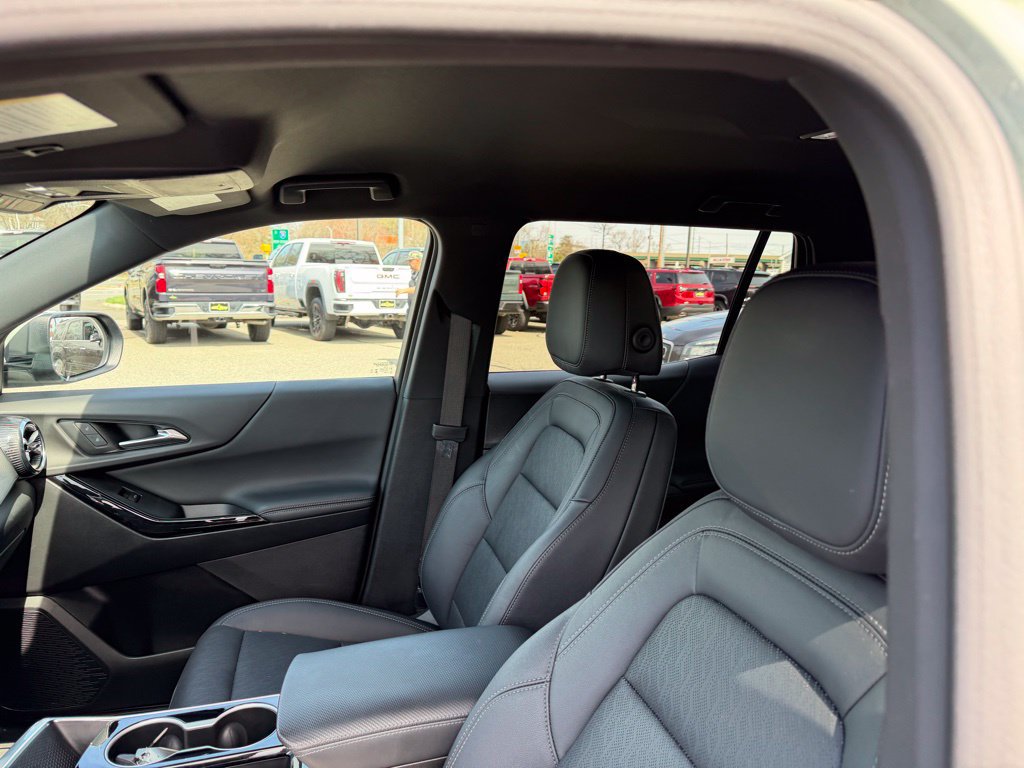 2025 Chevrolet Equinox LT - Photo 15