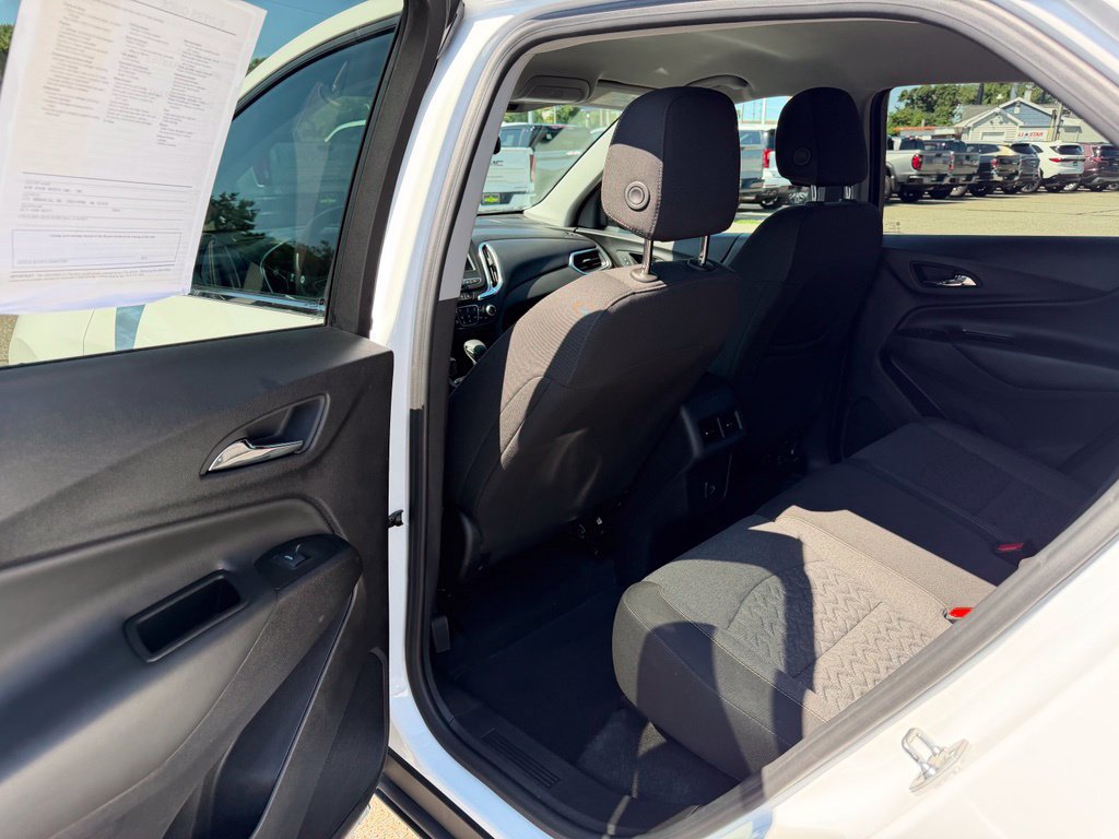 2024 Chevrolet Equinox LT - Photo 11