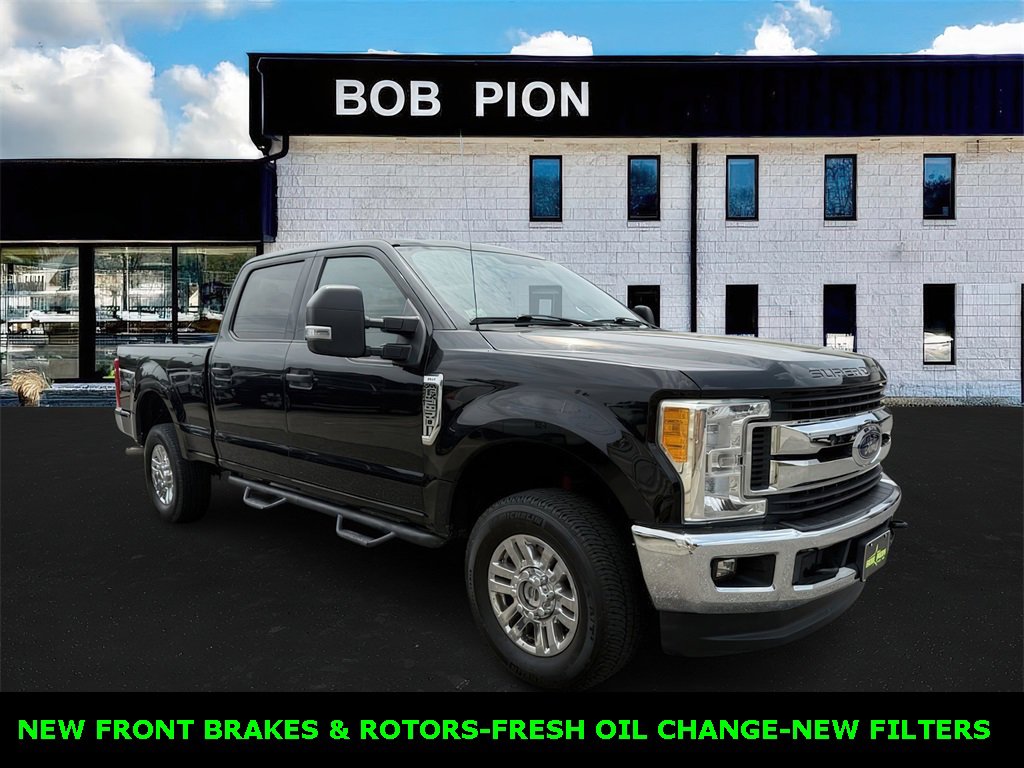 2017 Ford F-250 XLT photo 3