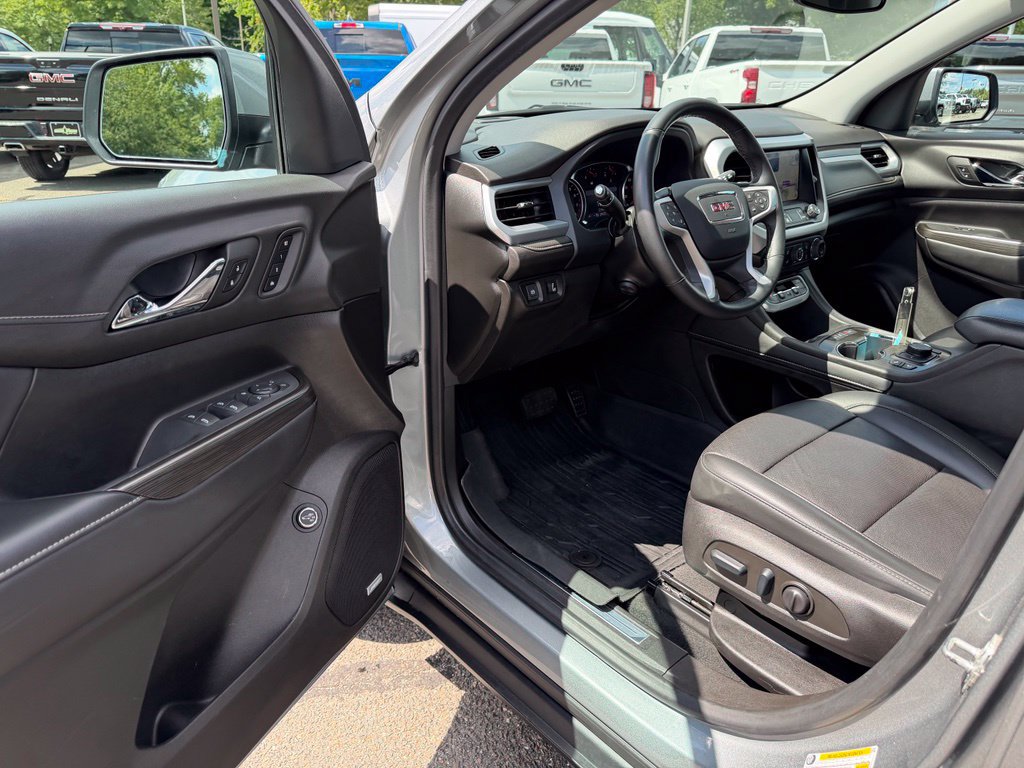 2023 GMC Acadia SLT - Photo 20