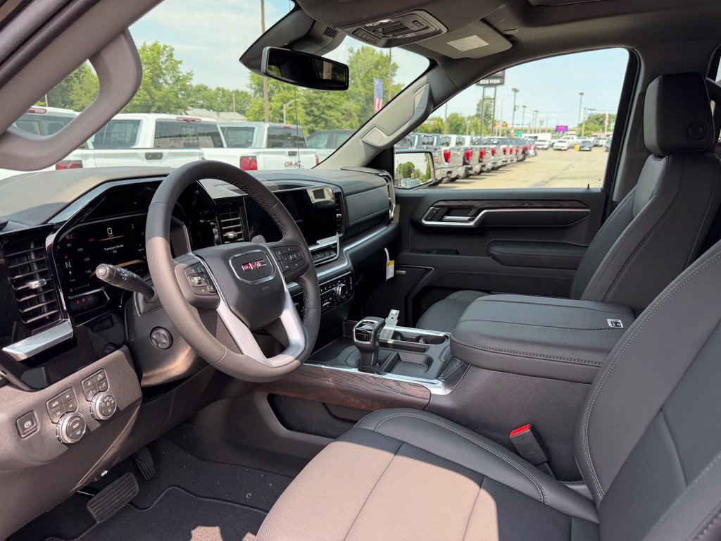 2026 GMC Sierra 1500 SLT - Photo 18