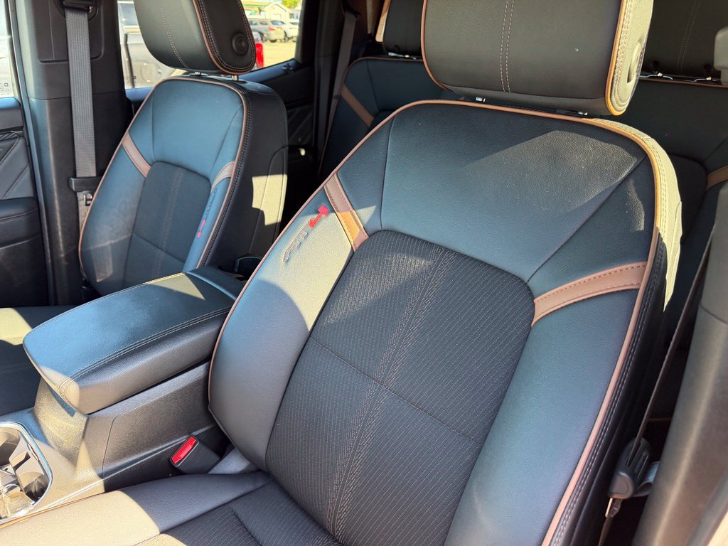 2025 GMC Canyon AT4 - Photo 15