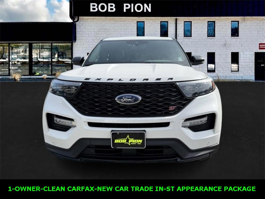 2022 Ford Explorer ST photo 2