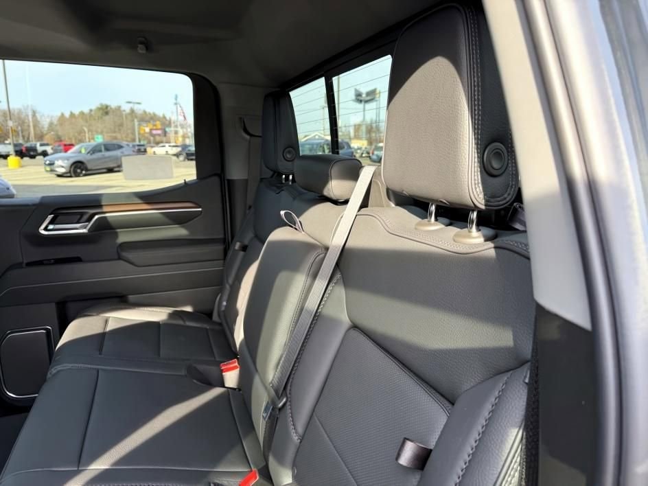 2026 GMC Sierra 1500 Denali - Photo 8