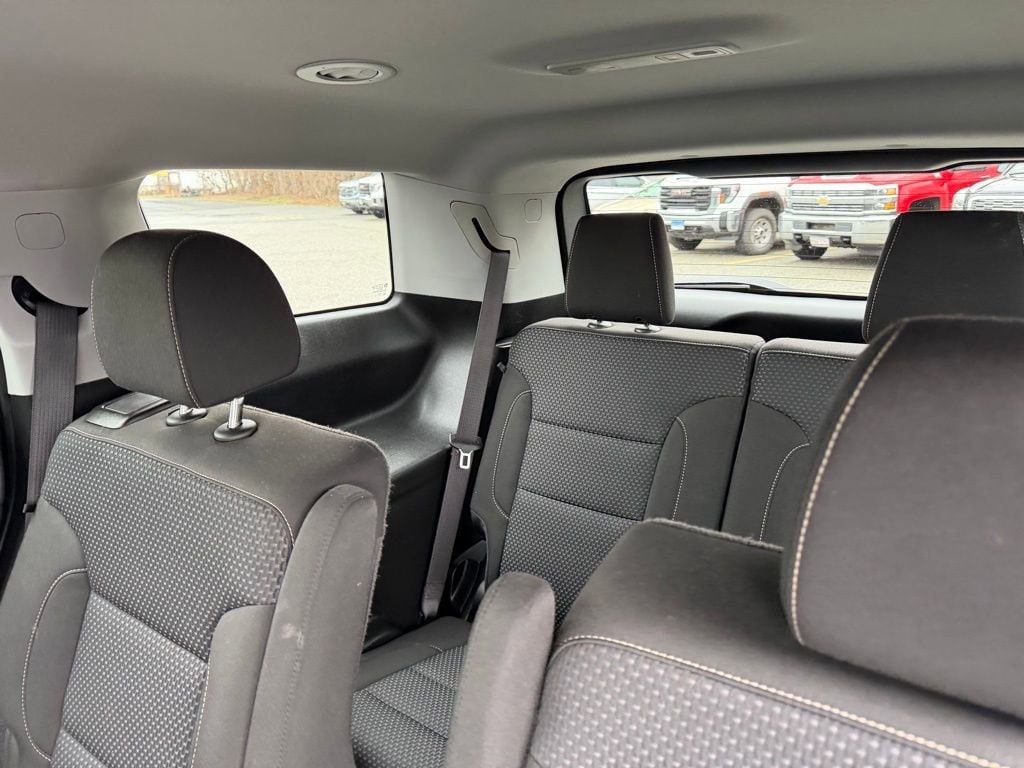 2023 GMC Acadia SLE - Photo 8