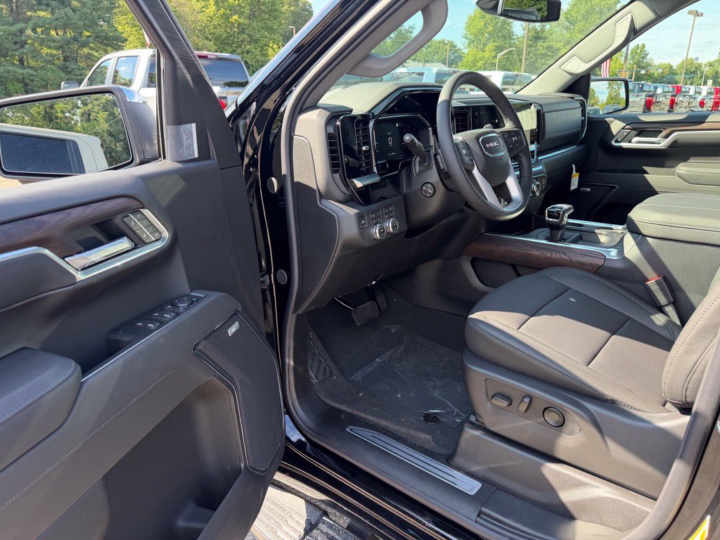 2026 GMC Sierra 1500 SLT - Photo 17