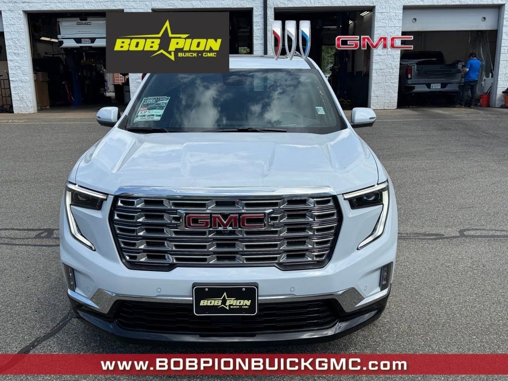 2026 GMC Acadia Denali - Photo 5