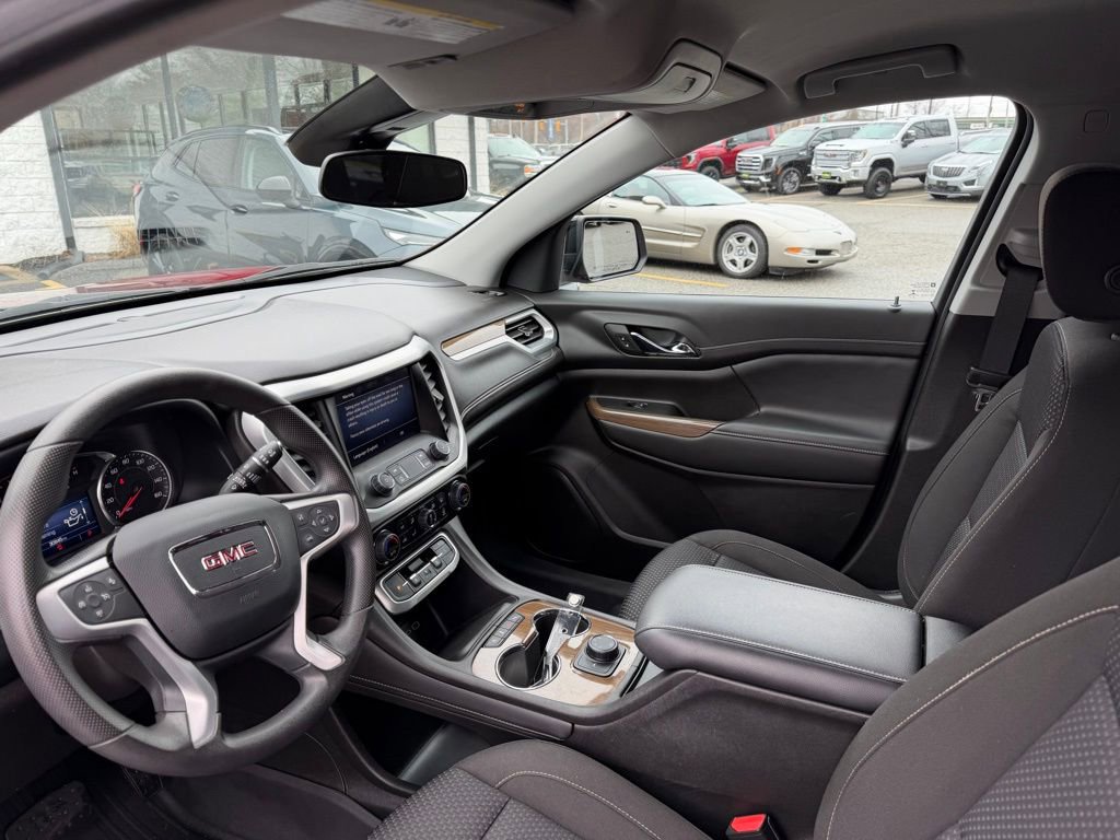 2023 GMC Acadia SLE - Photo 15