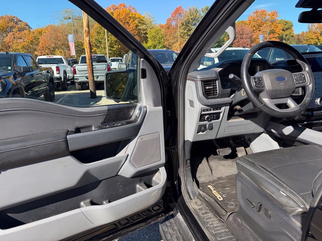 2024 Ford F-150 Lightning Flash - Photo 20