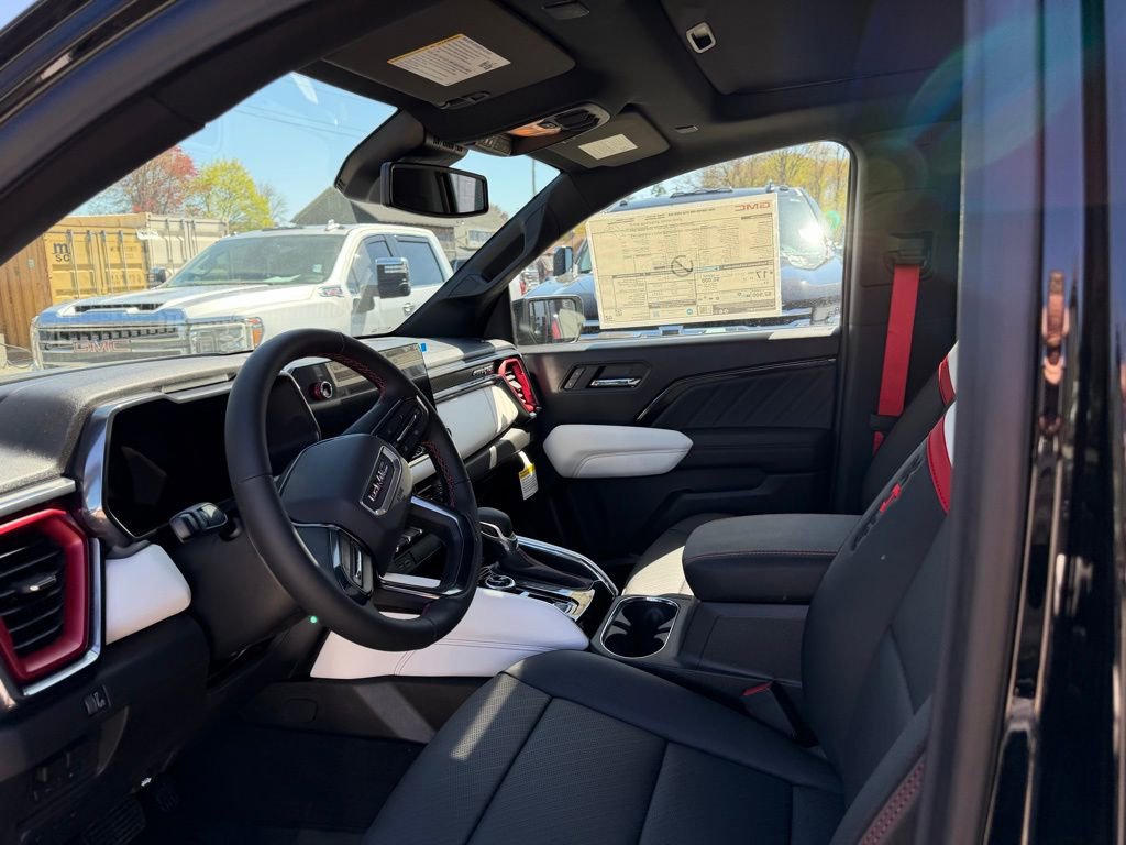 2026 GMC Canyon AT4X - Photo 17