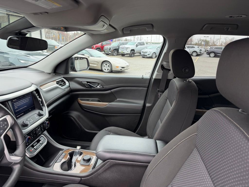 2023 GMC Acadia SLE - Photo 14