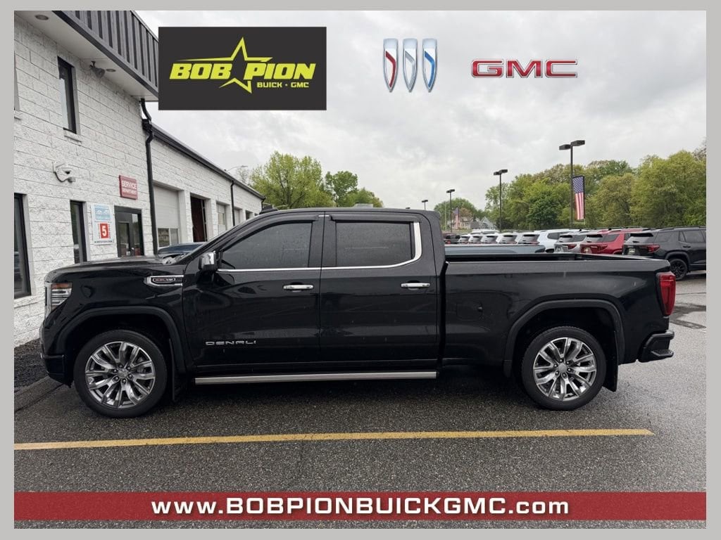 2023 GMC Sierra 4WD Crew Cab Short Box Denali's photo