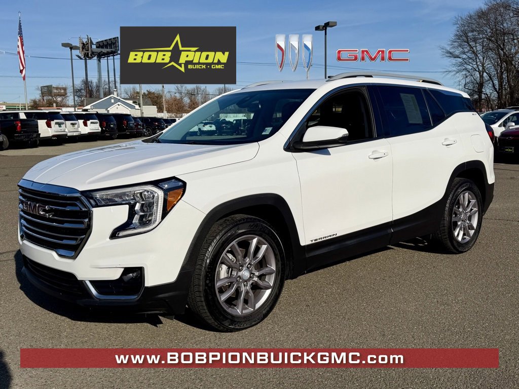 2023 GMC Terrain SLT's photo