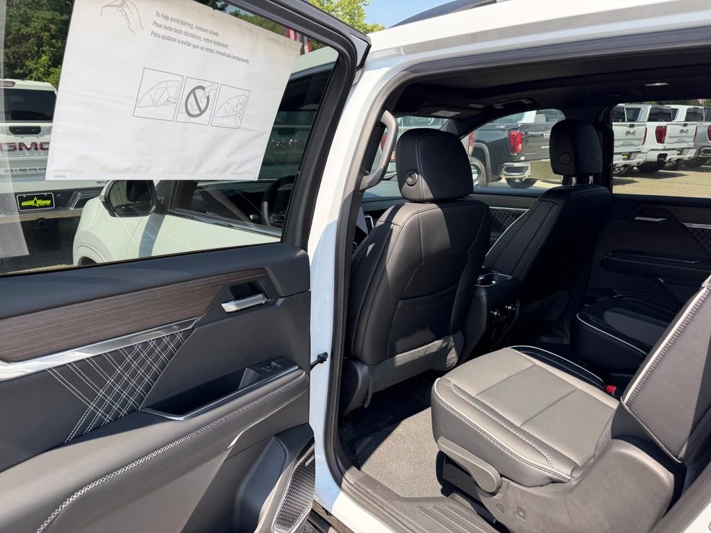 2026 GMC Acadia Denali - Photo 14