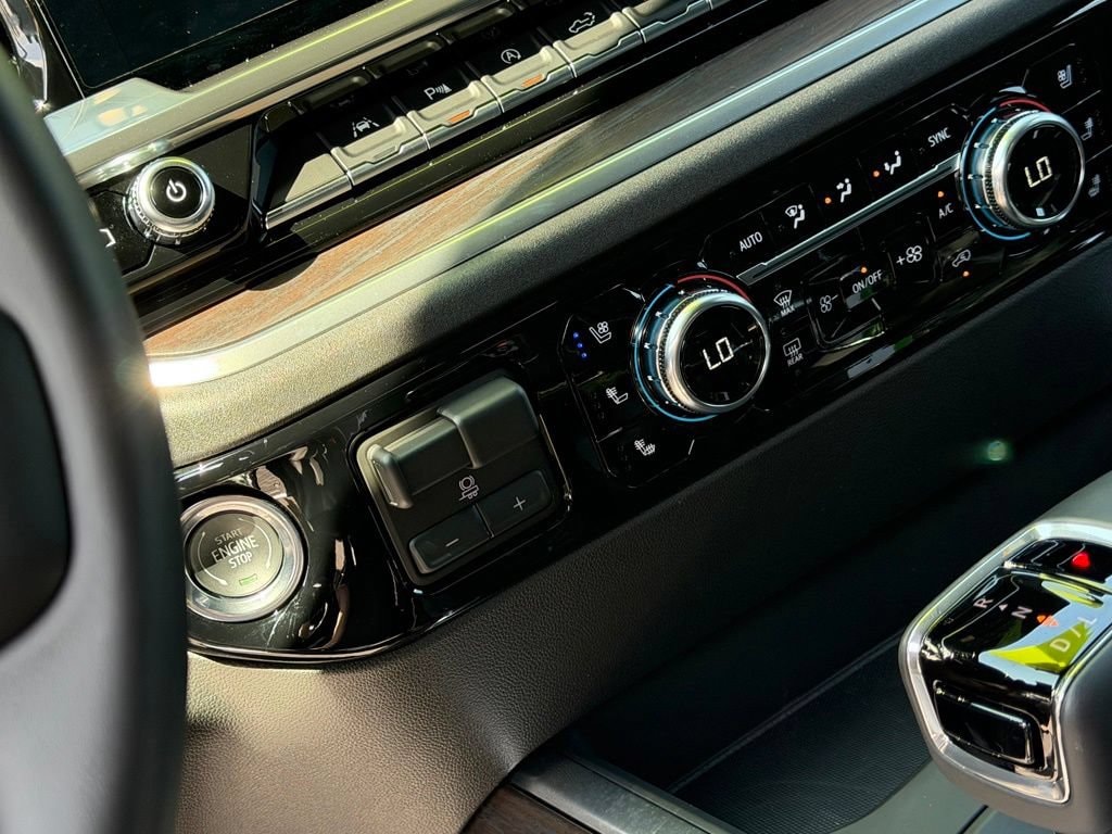 2026 GMC Sierra 1500 SLT - Photo 14