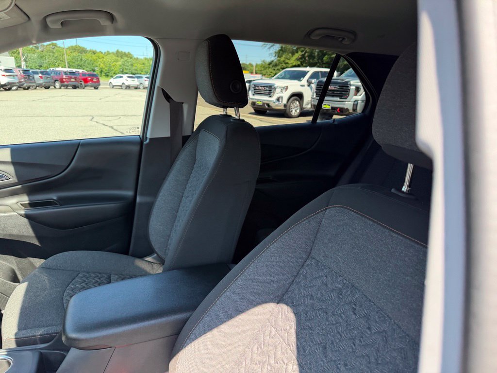 2024 Chevrolet Equinox LT - Photo 12