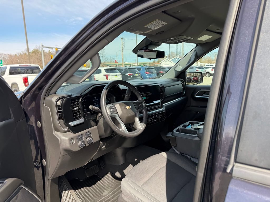 2022 Chevrolet Silverado 1500 LT - Photo 17