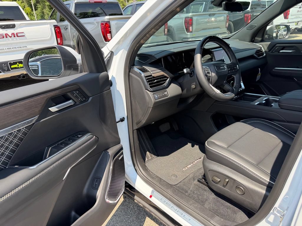 2026 GMC Acadia Denali - Photo 20