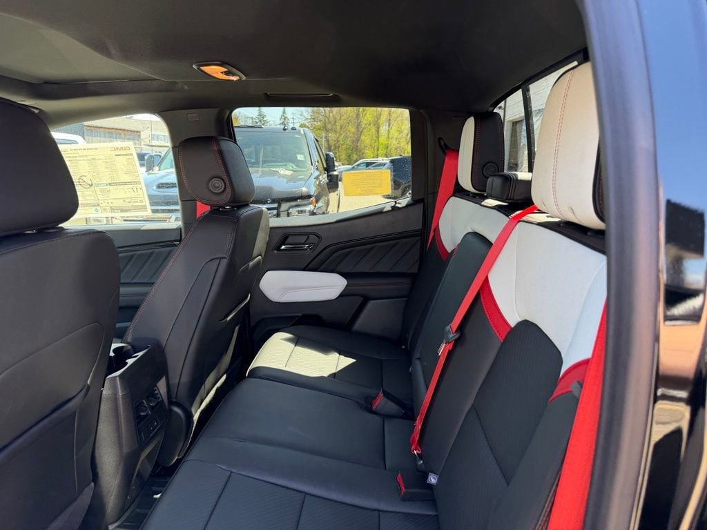 2026 GMC Canyon AT4X - Photo 12