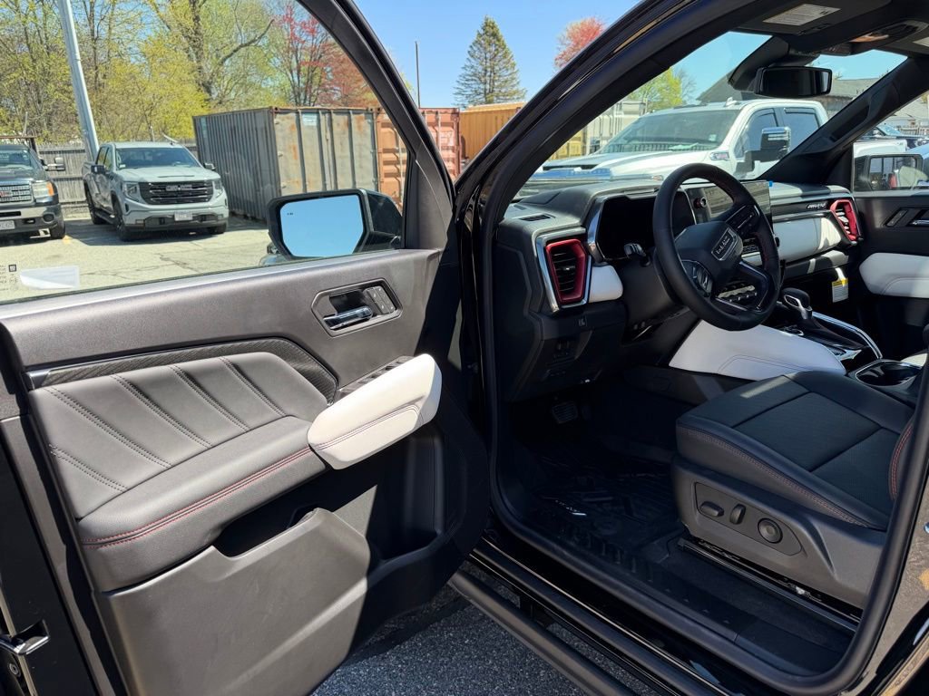 2026 GMC Canyon AT4X - Photo 19
