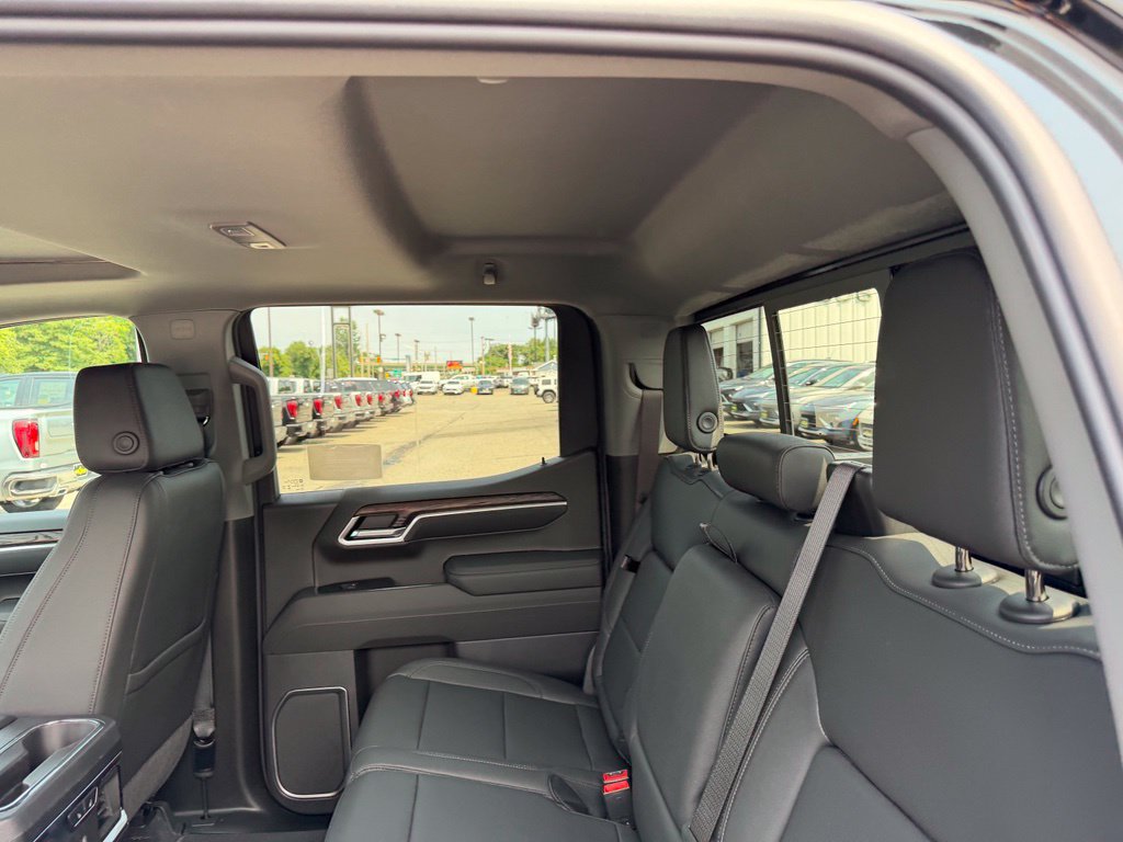 2026 GMC Sierra 1500 SLT - Photo 12