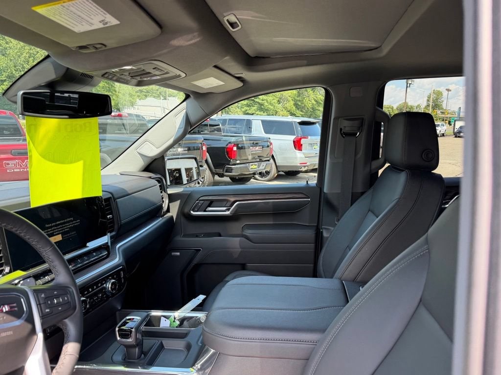 2026 GMC Sierra 1500 SLT - Photo 10