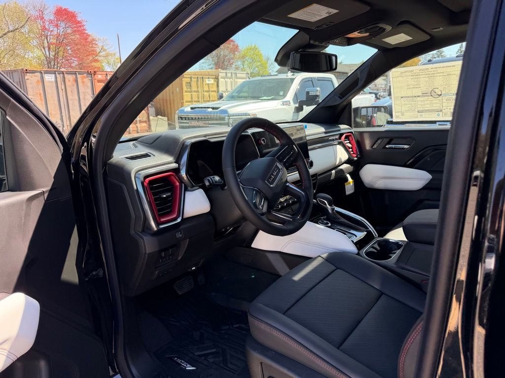 2026 GMC Canyon AT4X - Photo 18