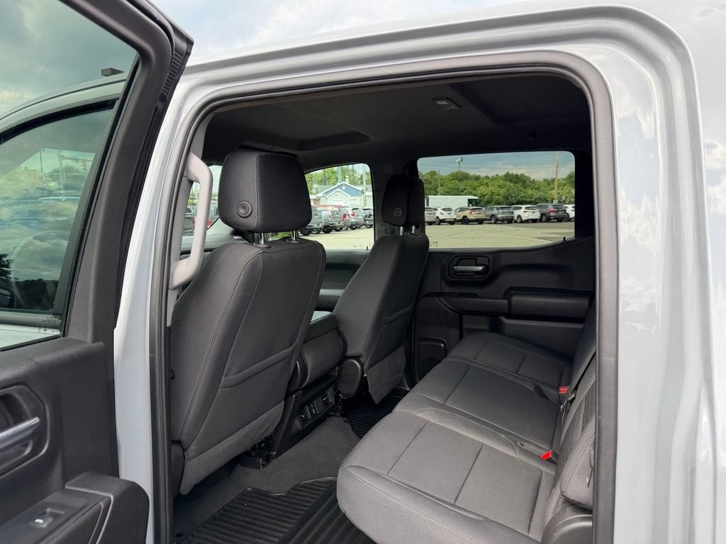 2024 Chevrolet Silverado 1500 Custom - Photo 11