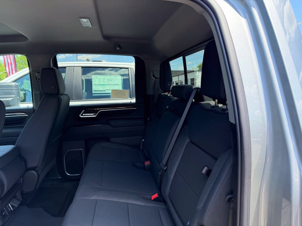 2026 GMC Sierra 3500HD SLE - Photo 9