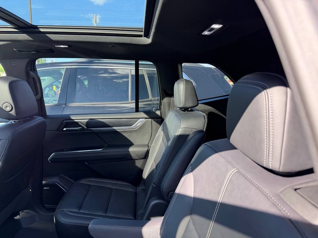 2024 GMC Acadia Elevation - Photo 12