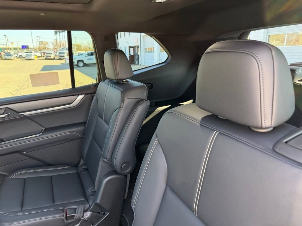 2026 GMC Acadia Elevation - Photo 9