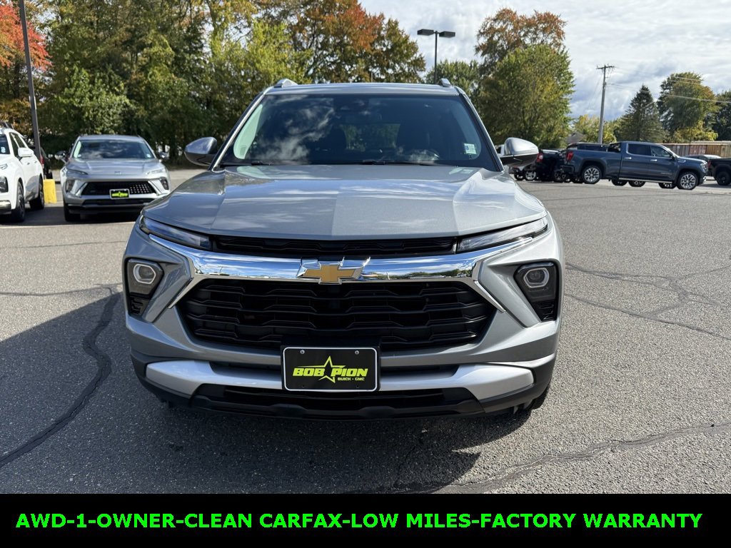 2025 Chevrolet Trailblazer LT photo 2