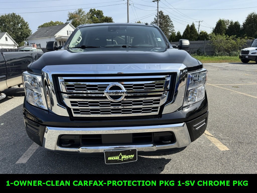 2020 Nissan Titan Crew Cab SV photo 2
