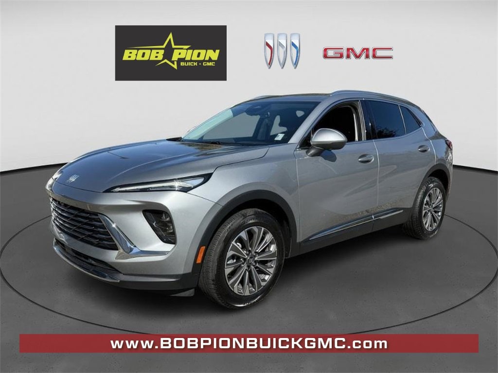 2025 Buick Envision Preferred's photo