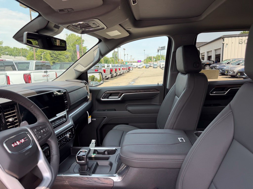 2026 GMC Sierra 1500 SLT - Photo 17